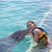 Nadar con delfines
